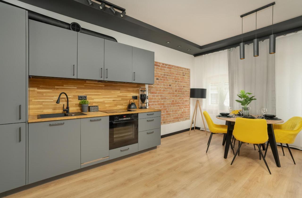 Komeda Apartment Hidden In Poznan Old Town By Noclegi Renters Exteriér fotografie