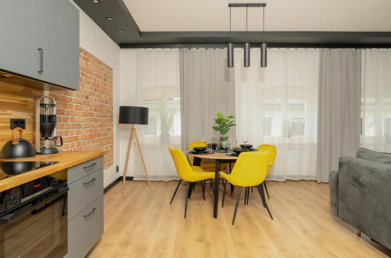 Komeda Apartment Hidden In Poznan Old Town By Noclegi Renters Exteriér fotografie